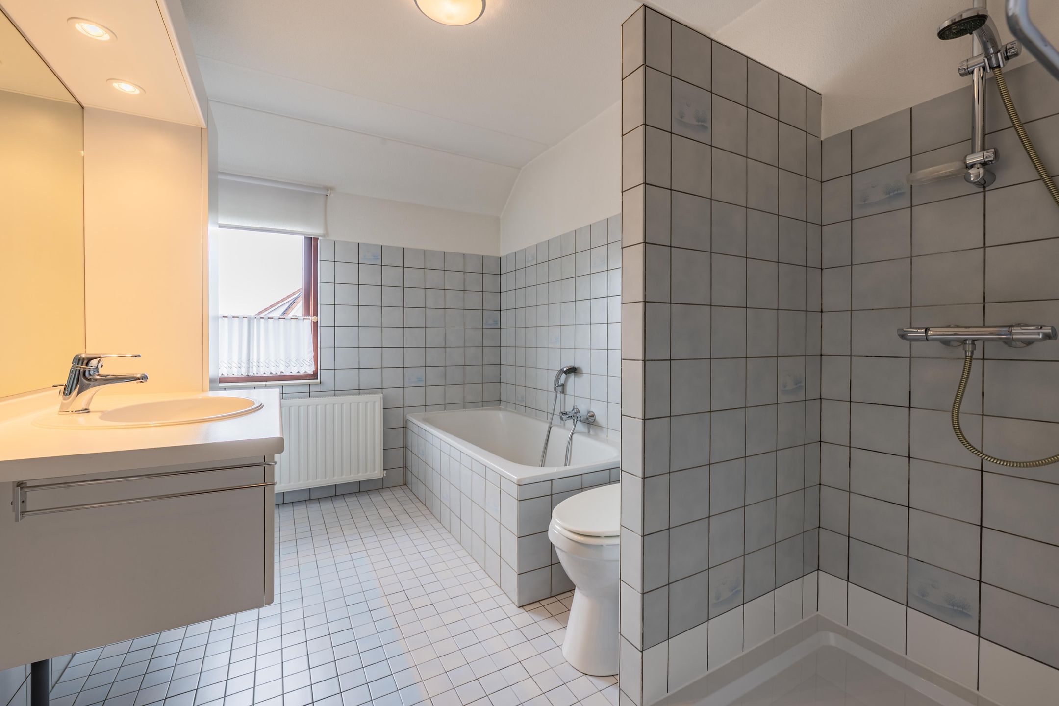 Spacious Half-Detached Home in Desirable Maurik — 48