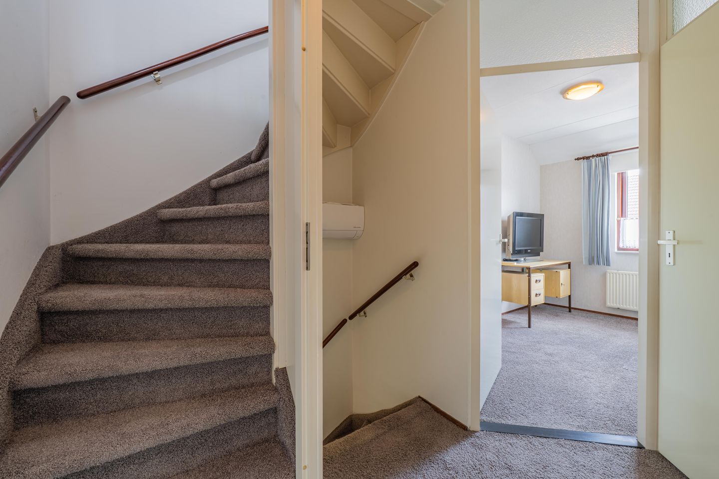 Spacious Half-Detached Home in Desirable Maurik — 50