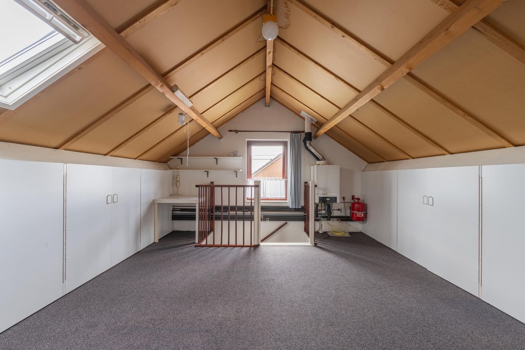 Spacious Half-Detached Home in Desirable Maurik — 52