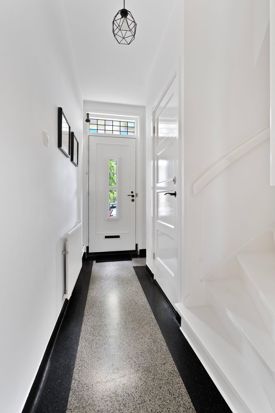 Characterful 1930s Townhouse with Original Details and Modern Comfort — 23