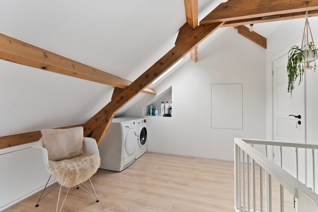Characterful 1930s Townhouse with Original Details and Modern Comfort — 26