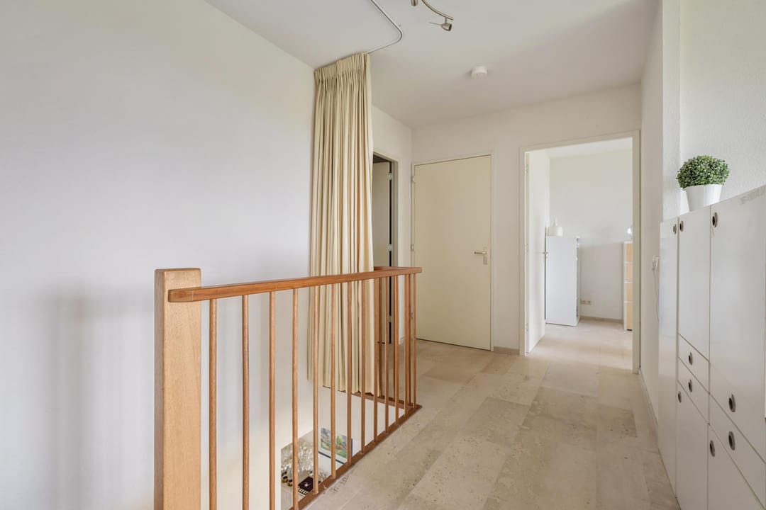 Spacious Maisonnette with Panoramic Golf Course Views in Teteringen — 32
