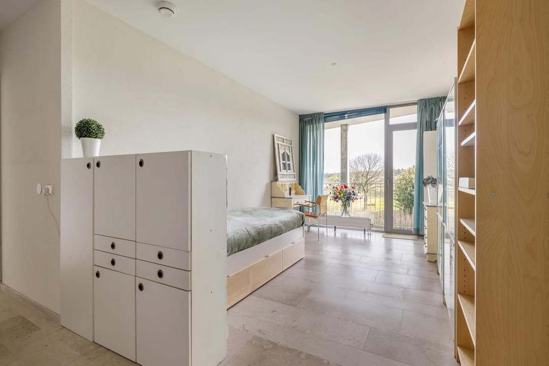 Spacious Maisonnette with Panoramic Golf Course Views in Teteringen — 43