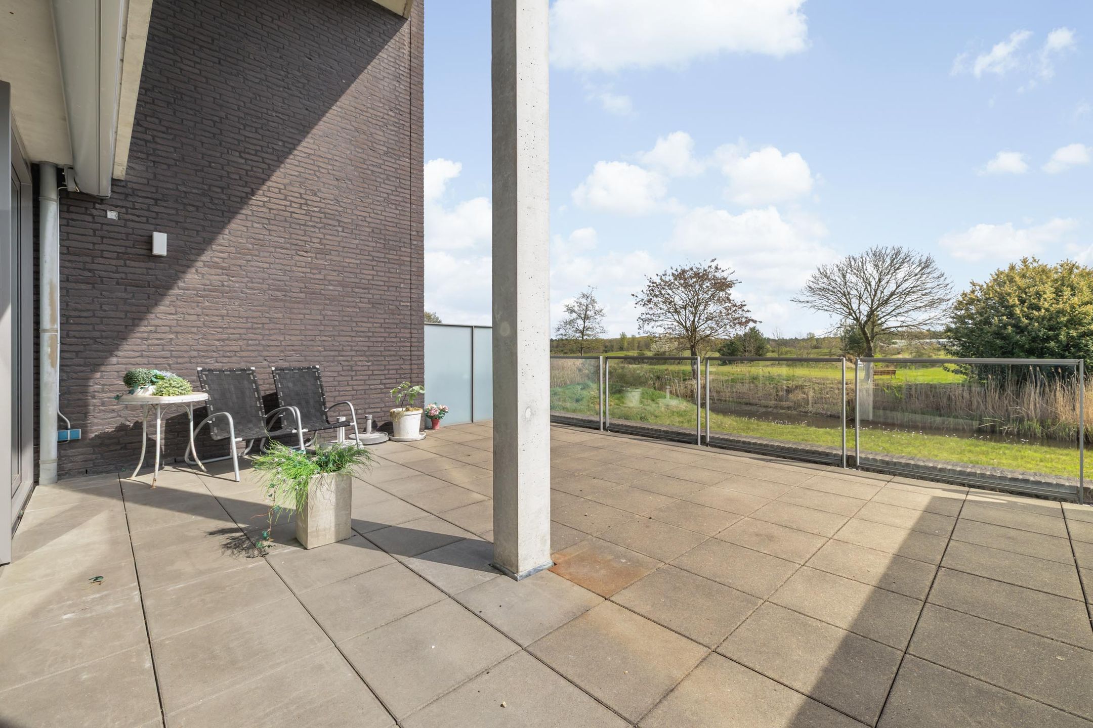 Spacious Maisonnette with Panoramic Golf Course Views in Teteringen — 54