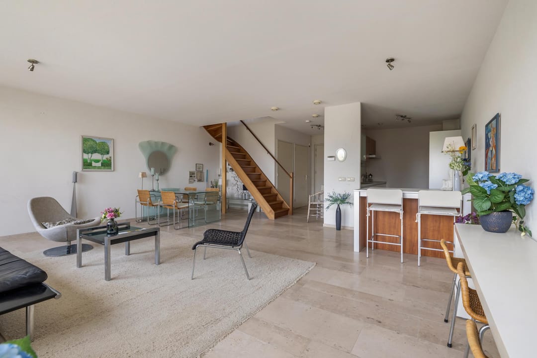 Spacious Maisonnette with Panoramic Golf Course Views in Teteringen — 22
