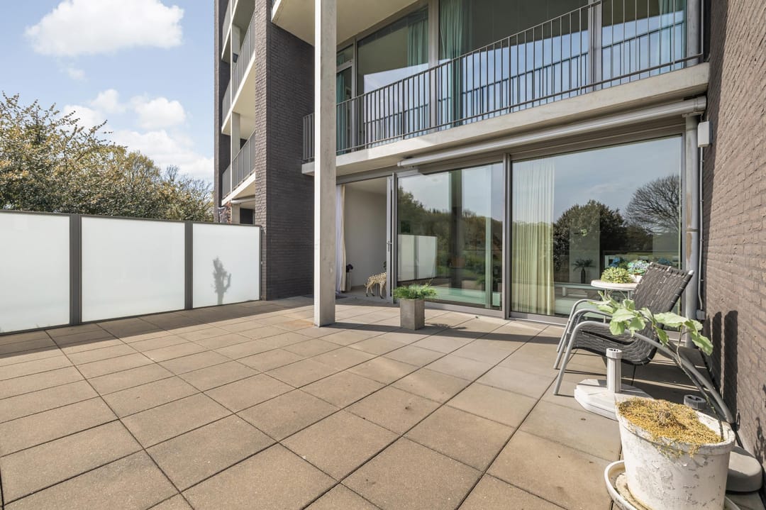 Spacious Maisonnette with Panoramic Golf Course Views in Teteringen — 56