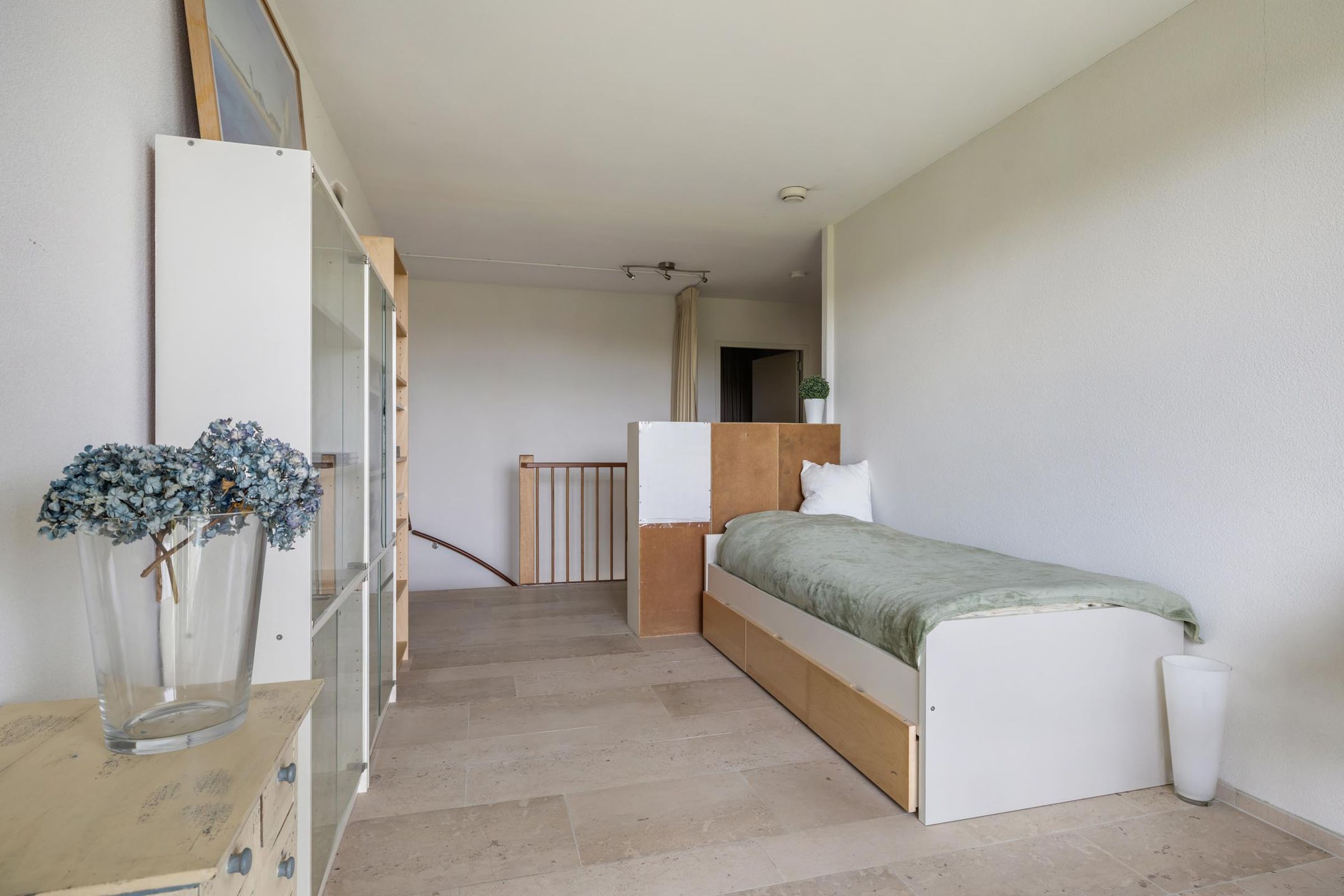 Spacious Maisonnette with Panoramic Golf Course Views in Teteringen — 45
