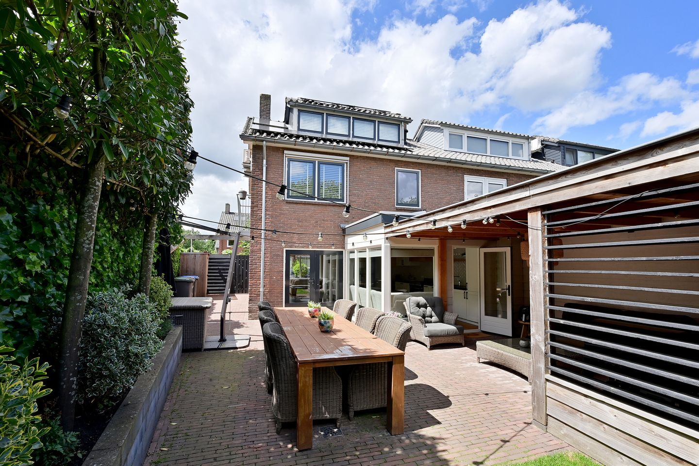 Stylish Turn-Key Corner Home with Energy Label A and 19 Solar Panels — 14