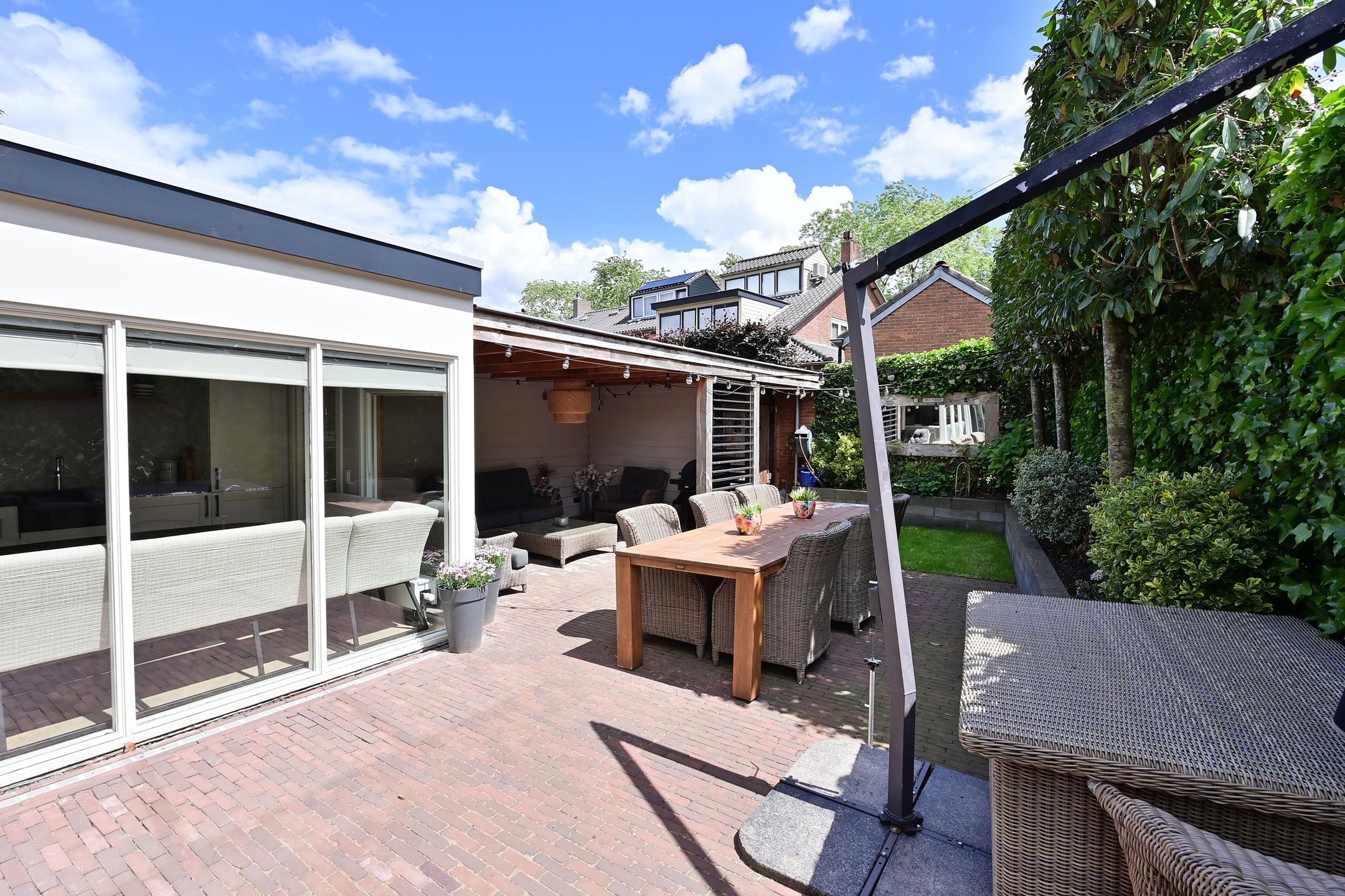 Stylish Turn-Key Corner Home with Energy Label A and 19 Solar Panels — 15