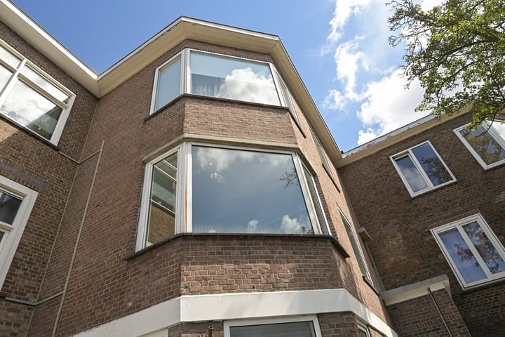 Photo 4 of Loenensestraat 19