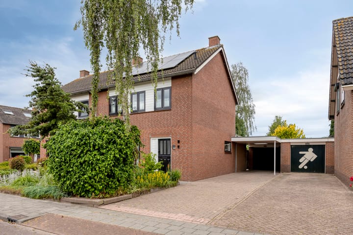 Photo 4 of Nichtenhofstraat 33