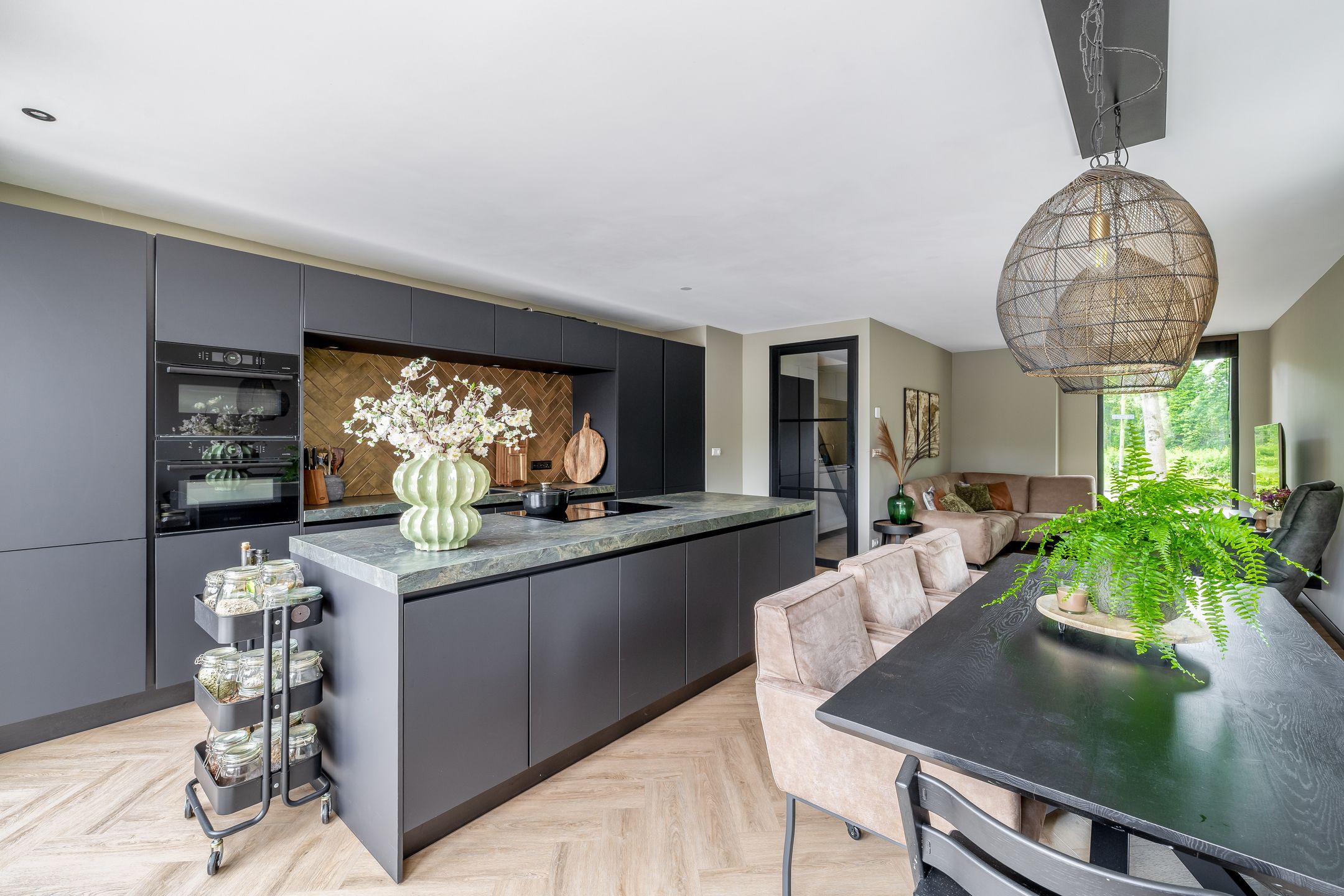 Photo 12 of Lindenlaan 1