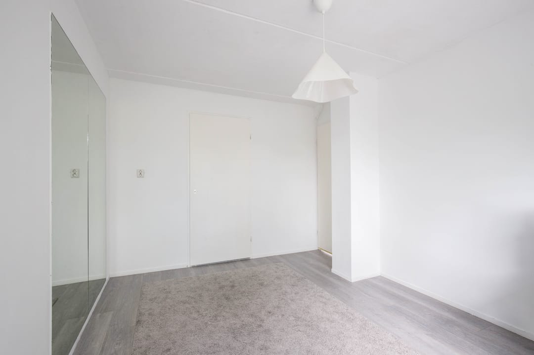 Spacious Family Home with Private Garden in Oosterflank — 28