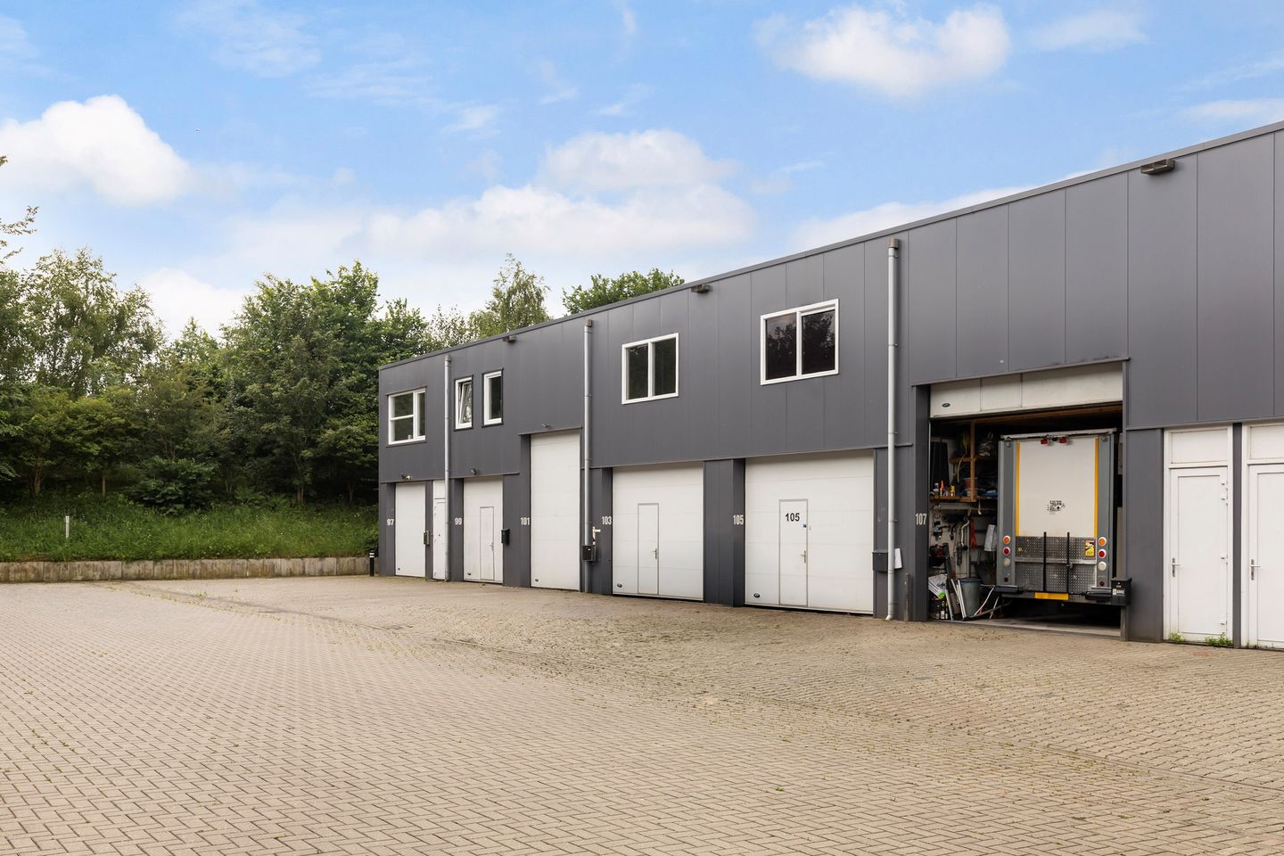 Bekijk foto 4 van Nering Bögelweg 105