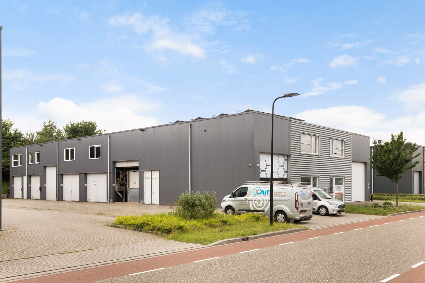 Bekijk foto 1 van Nering Bögelweg 105