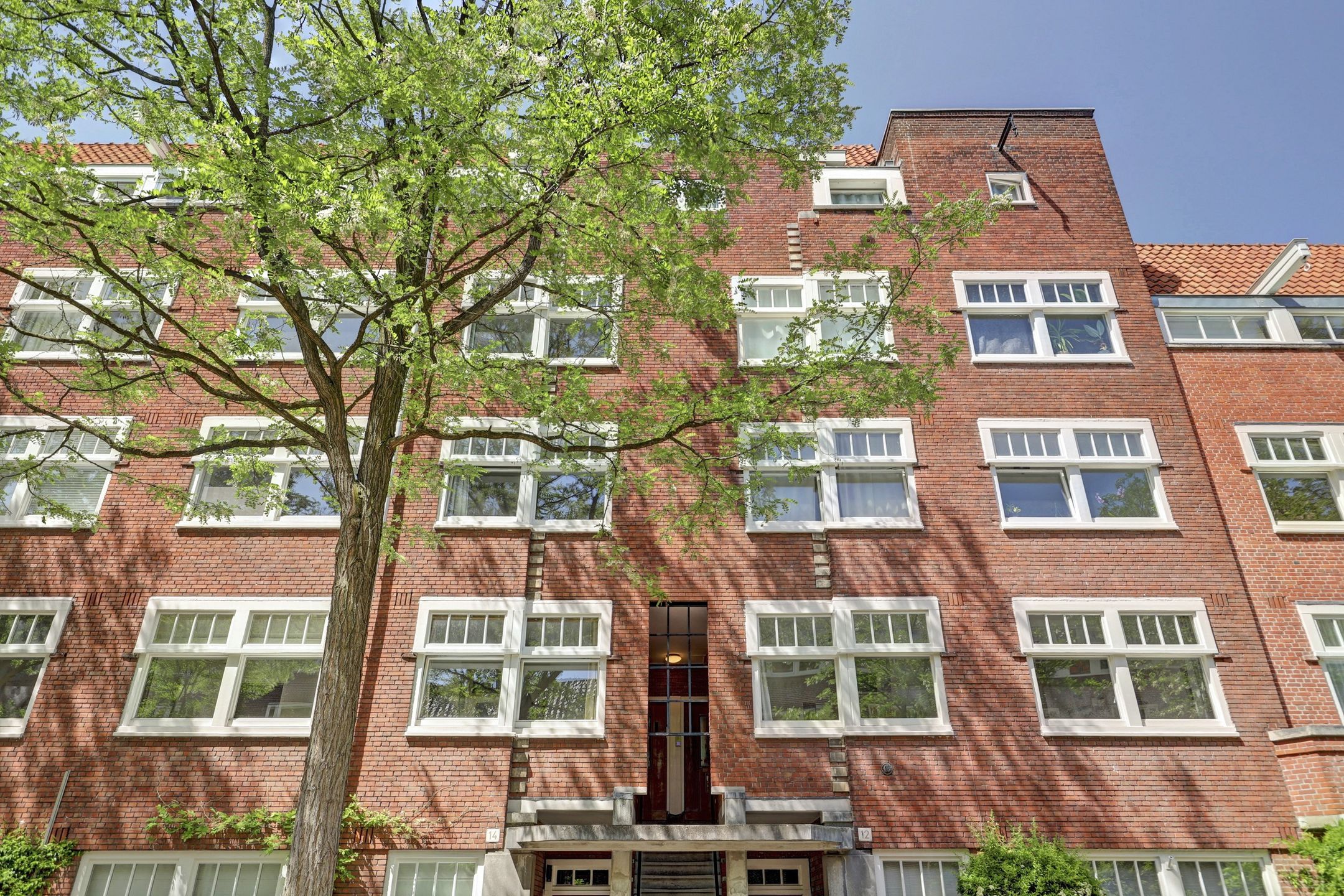 Foto 45 van Roerstraat 14-3