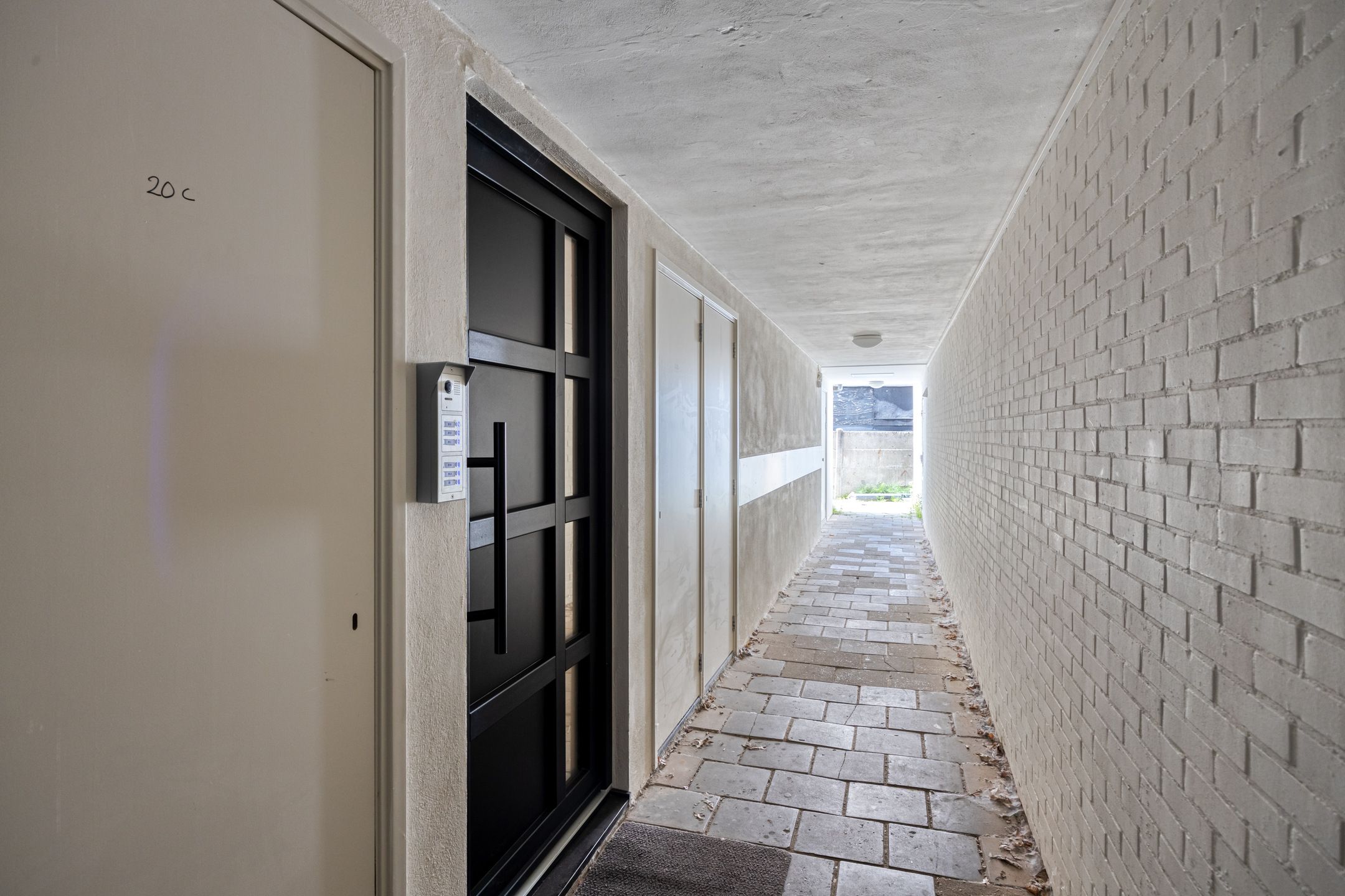 Sustainable and Move-In Ready Ground Floor Apartment with Garden in Central Roosendaal — 30