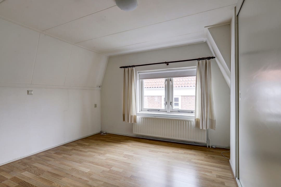 Photo 32 of Dordtsestraat 1-A