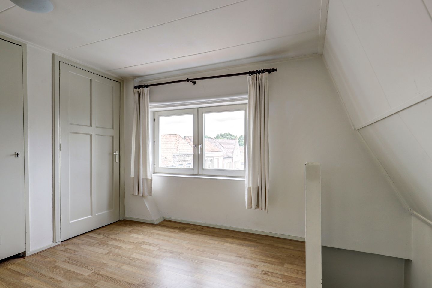 Photo 25 of Dordtsestraat 1-A