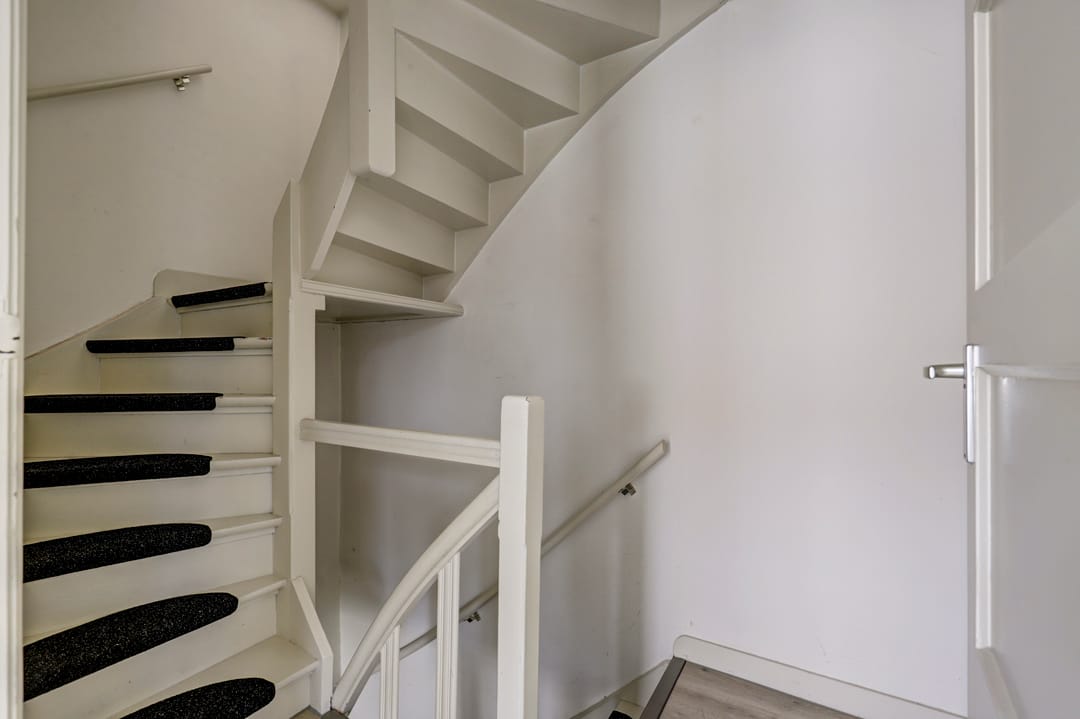 Photo 8 of Dordtsestraat 1-A