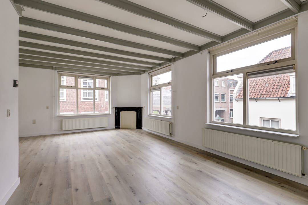 Photo 2 of Dordtsestraat 1-A