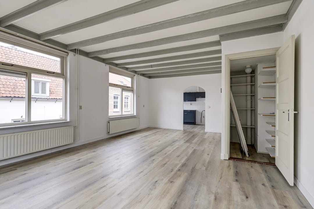 Photo 13 of Dordtsestraat 1-A