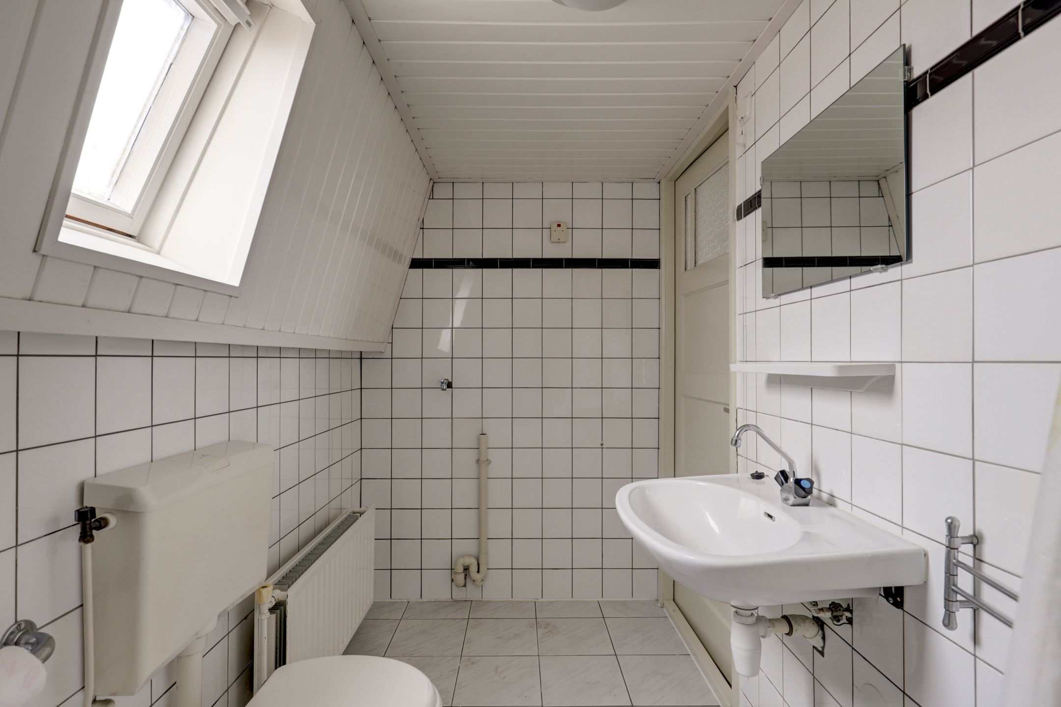 Photo 36 of Dordtsestraat 1-A
