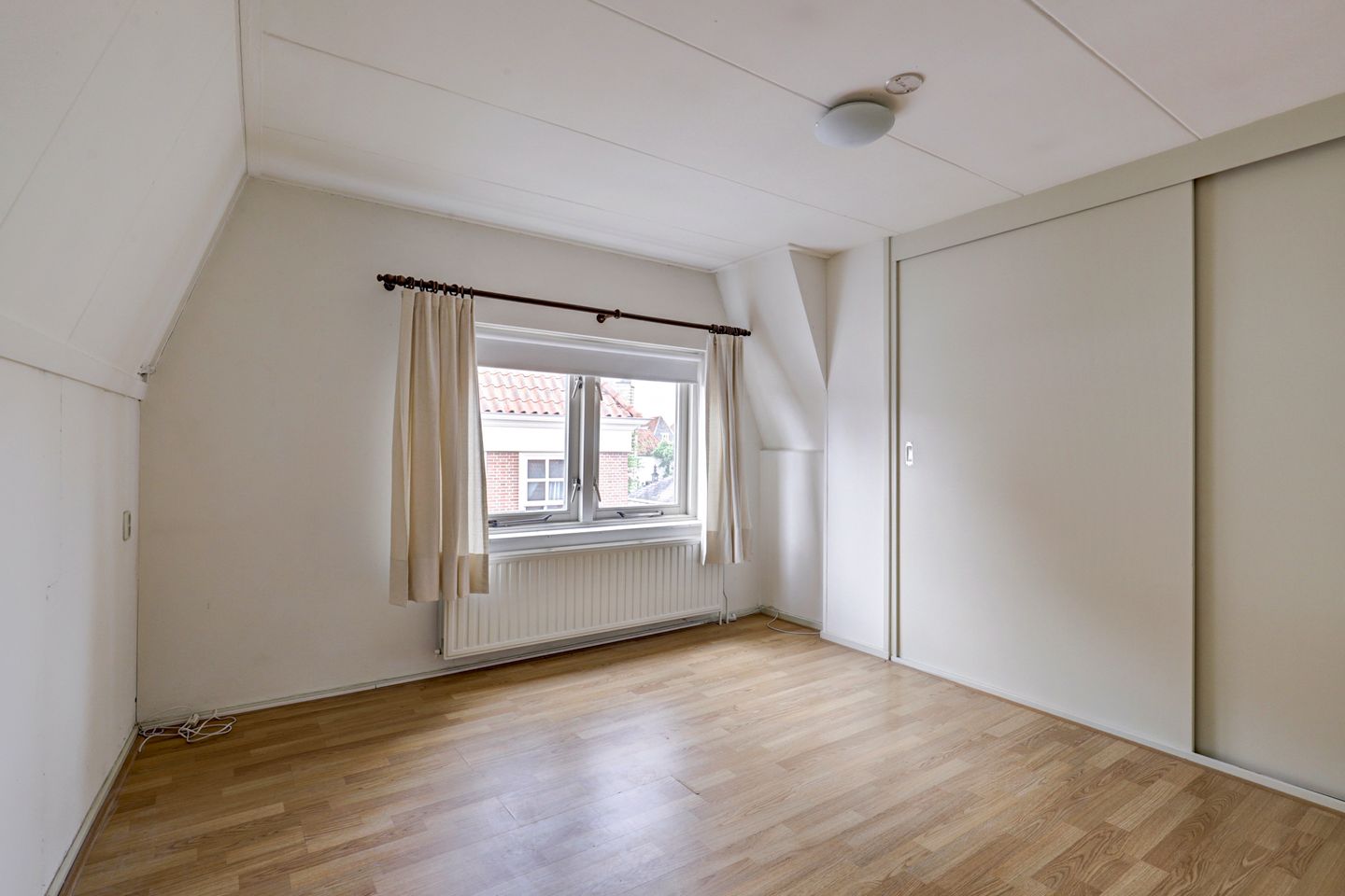 Photo 29 of Dordtsestraat 1-A