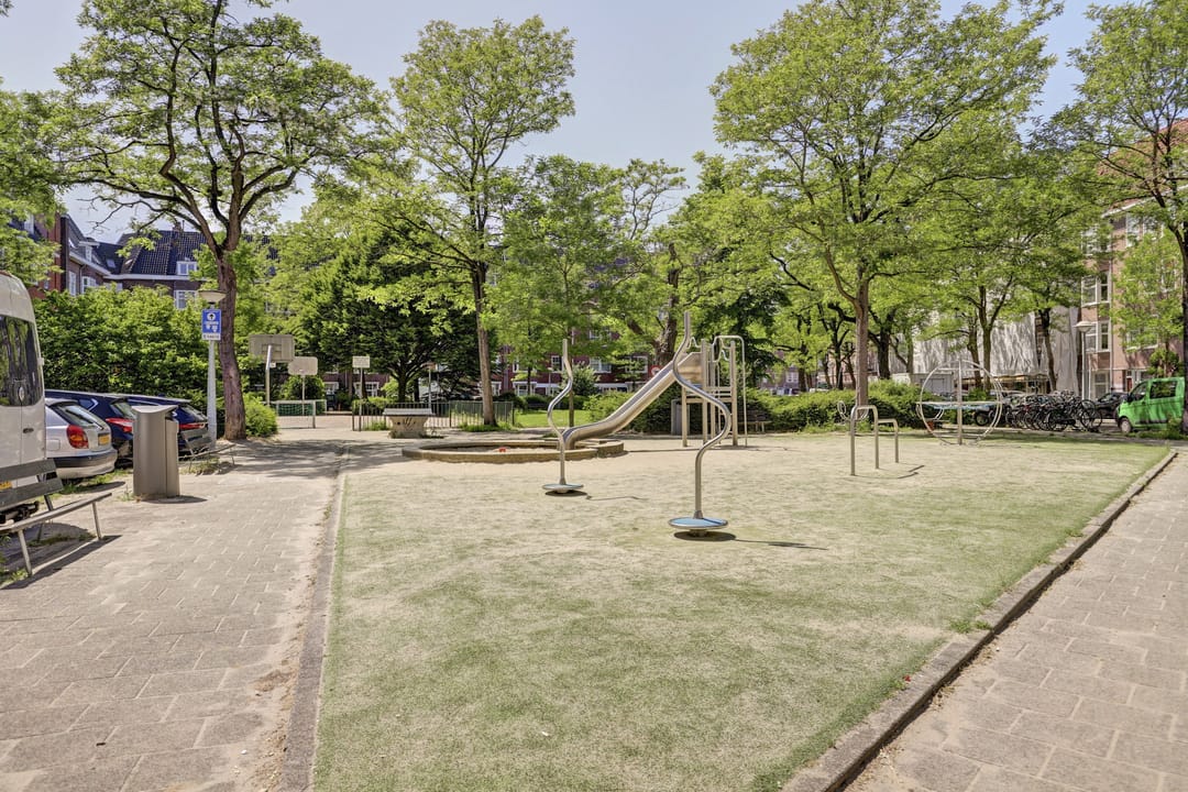 Foto 43 van Roerstraat 14-3