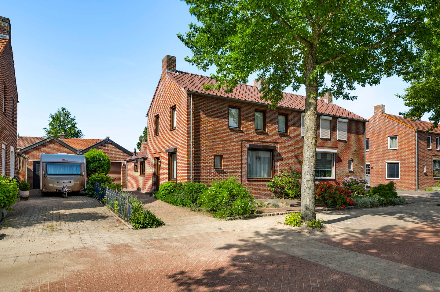 Foto 40 van Deken Creemersstraat 49