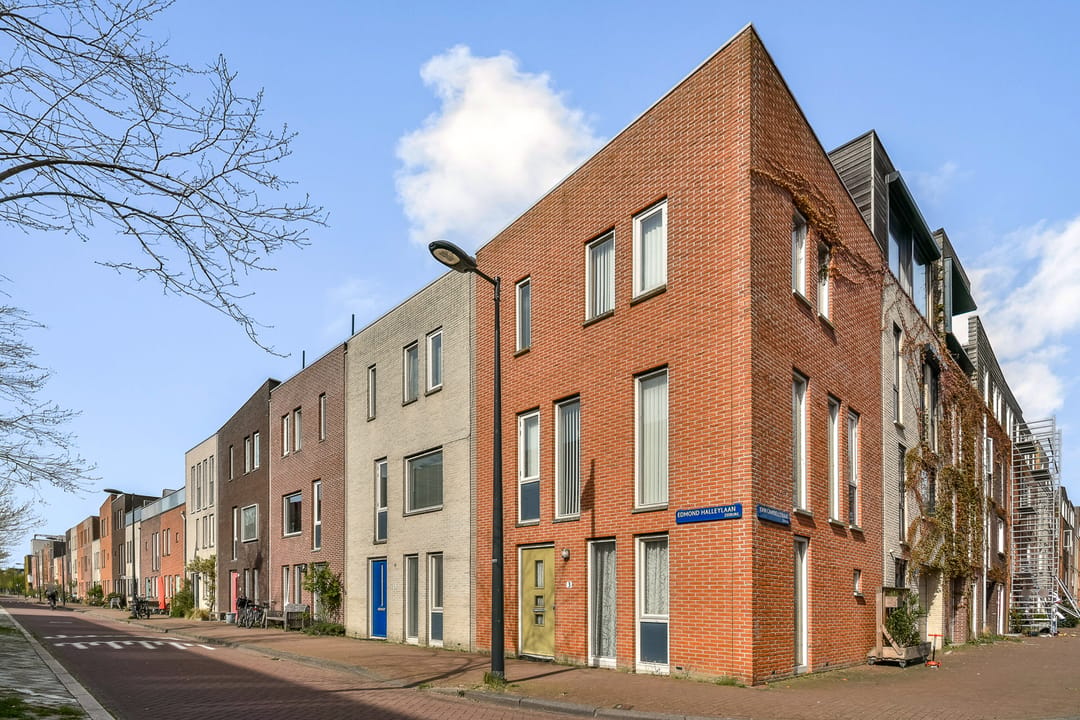 Foto 1 van Edmond Halleylaan 5