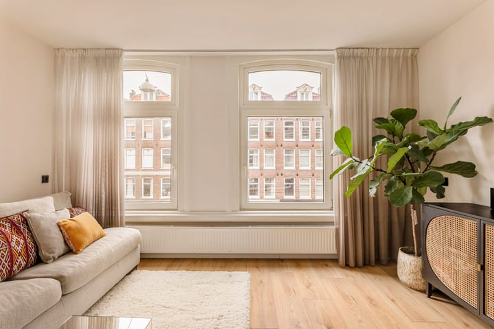 Foto 5 van Albert Cuypstraat 52-2