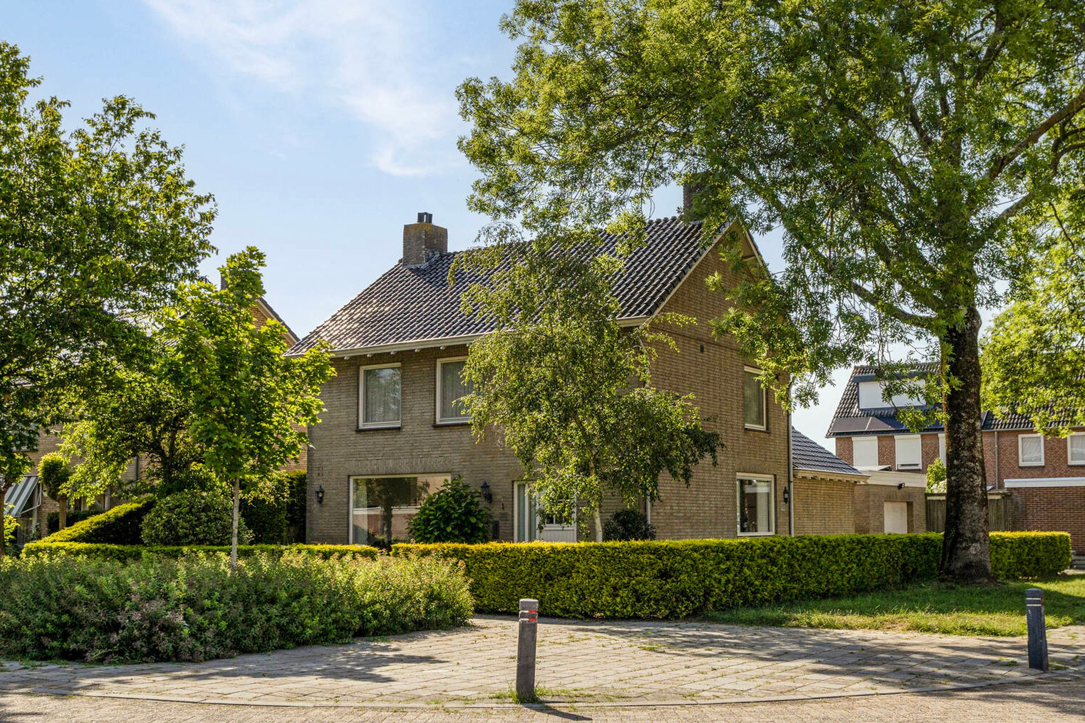 Pastoor Claassenstraat 1