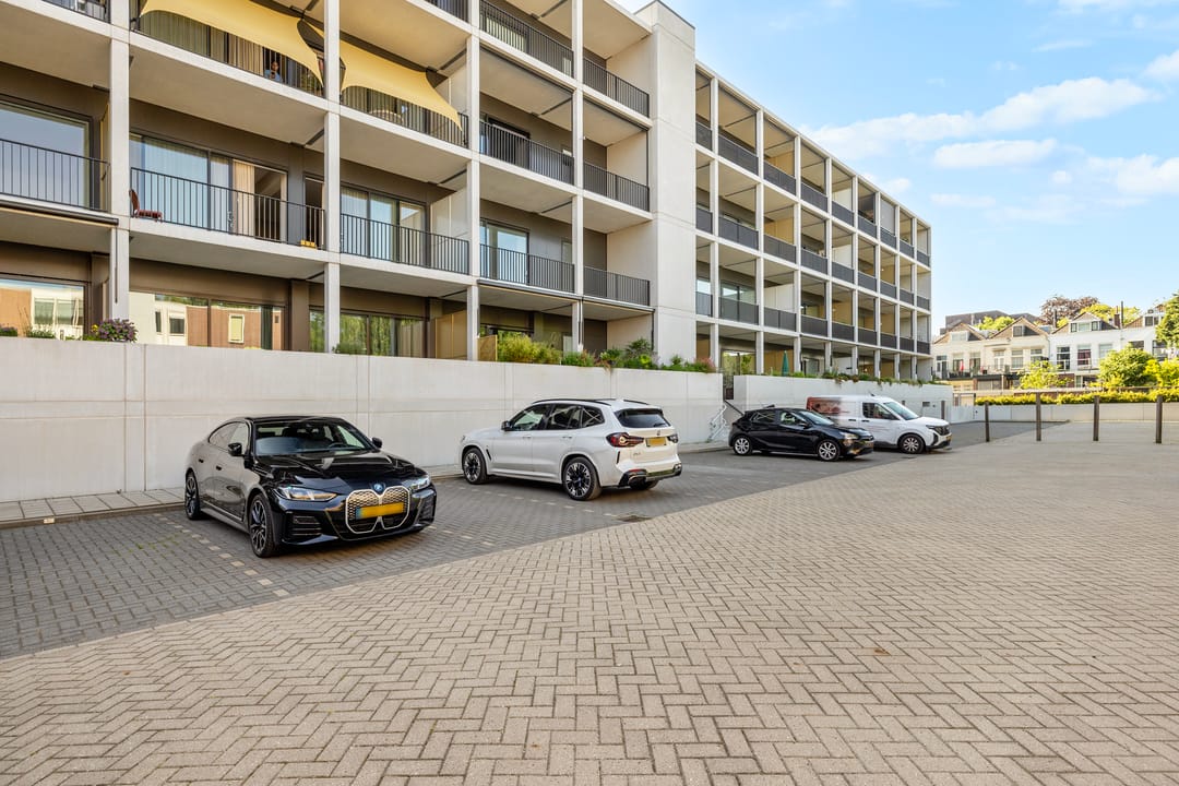 Photo 38 of Van Godewijckstraat 15-E