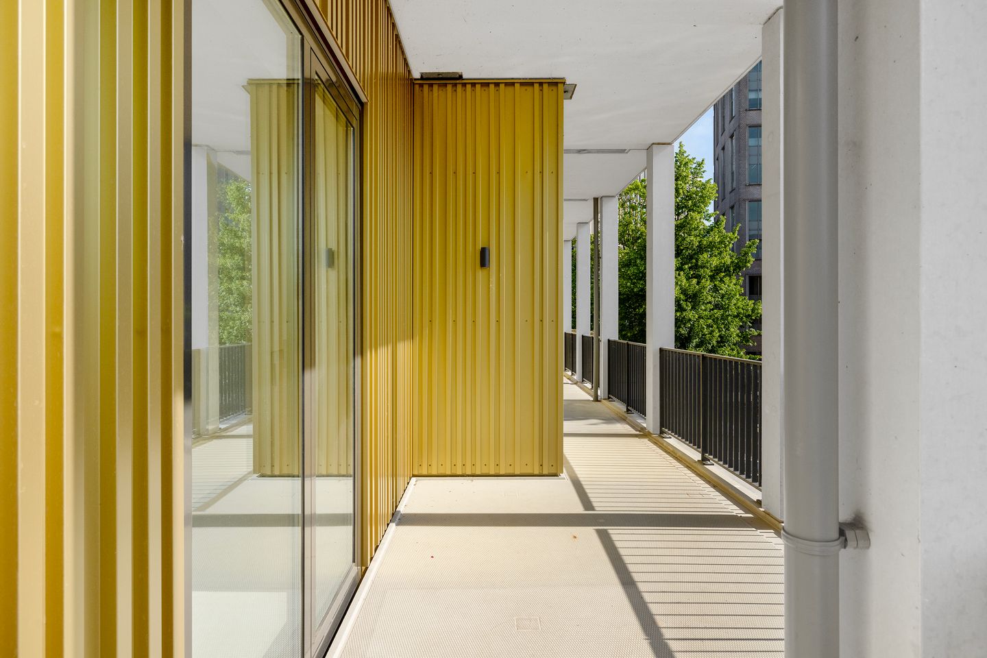 Photo 10 of Van Godewijckstraat 15-E