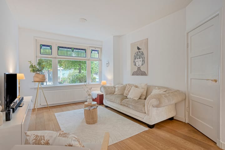 Photo 2 of Prins Bernhardstraat 12