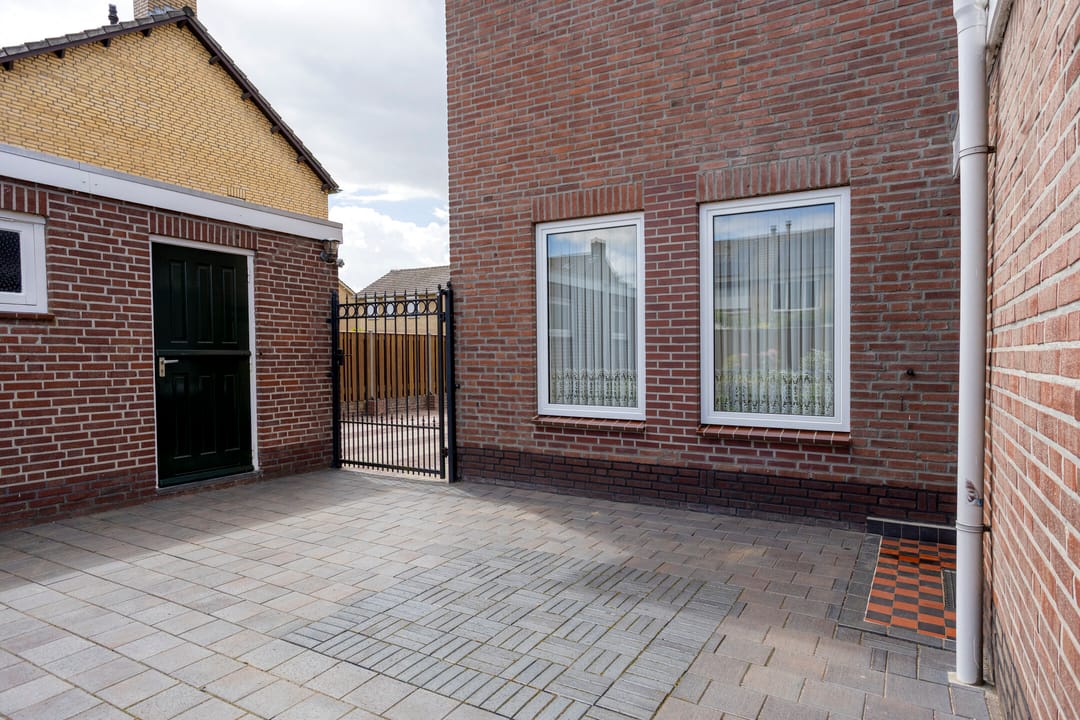 Foto 41 van Pater Dr. Neijensstraat 22