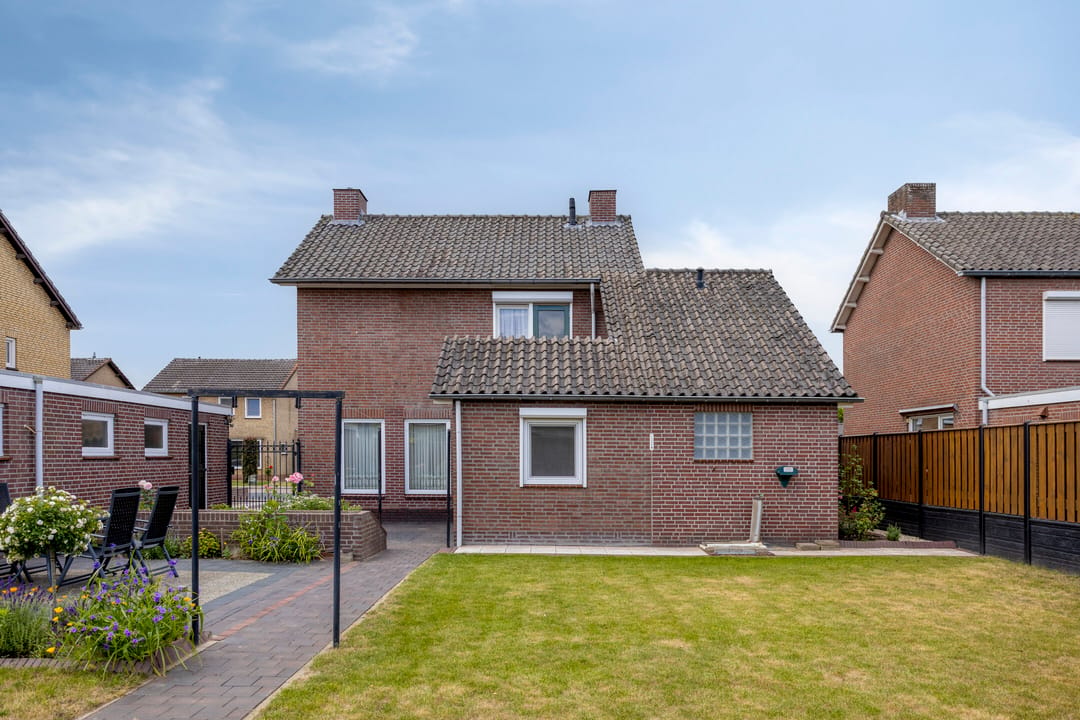 Foto 46 van Pater Dr. Neijensstraat 22
