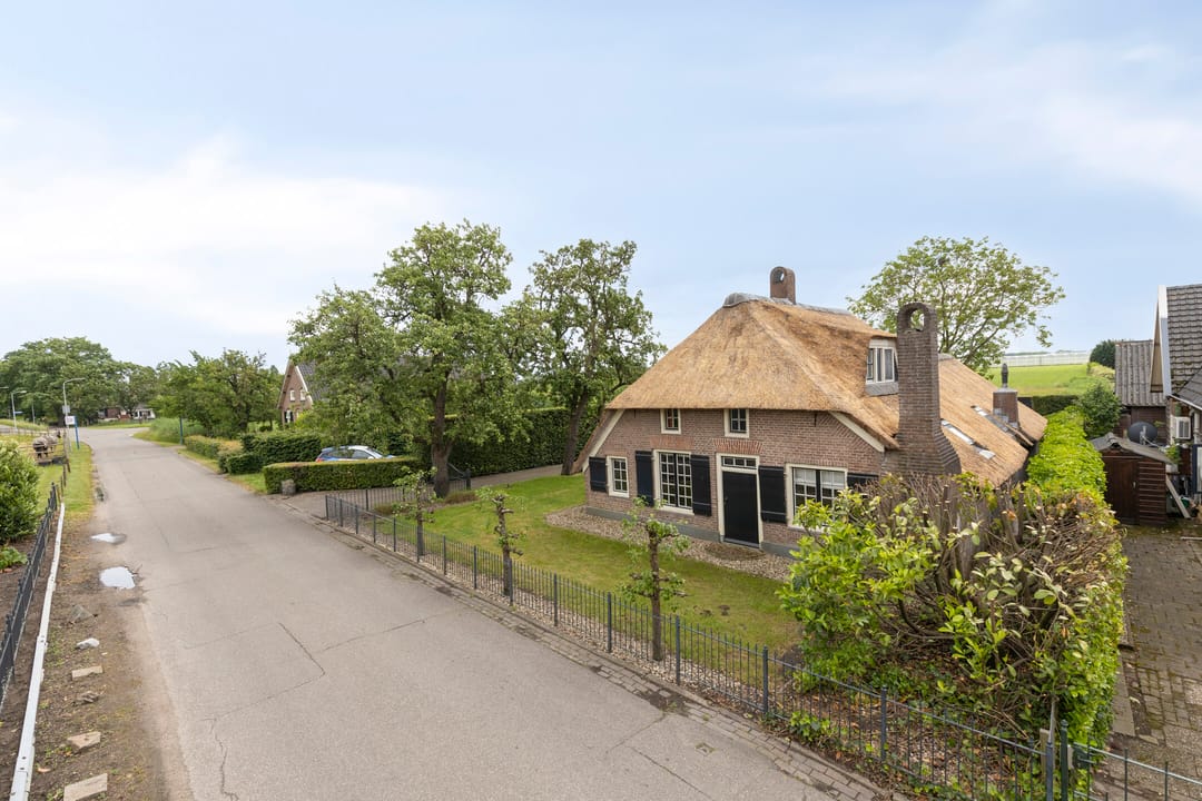 Photo 41 of Beemstraat 3