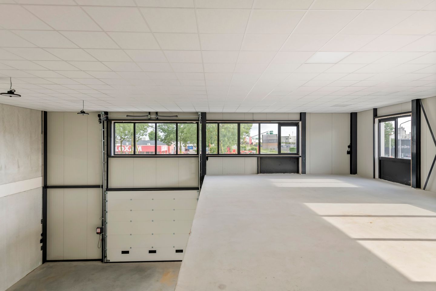 View photo 3 of Zuiderhavenweg 7-11