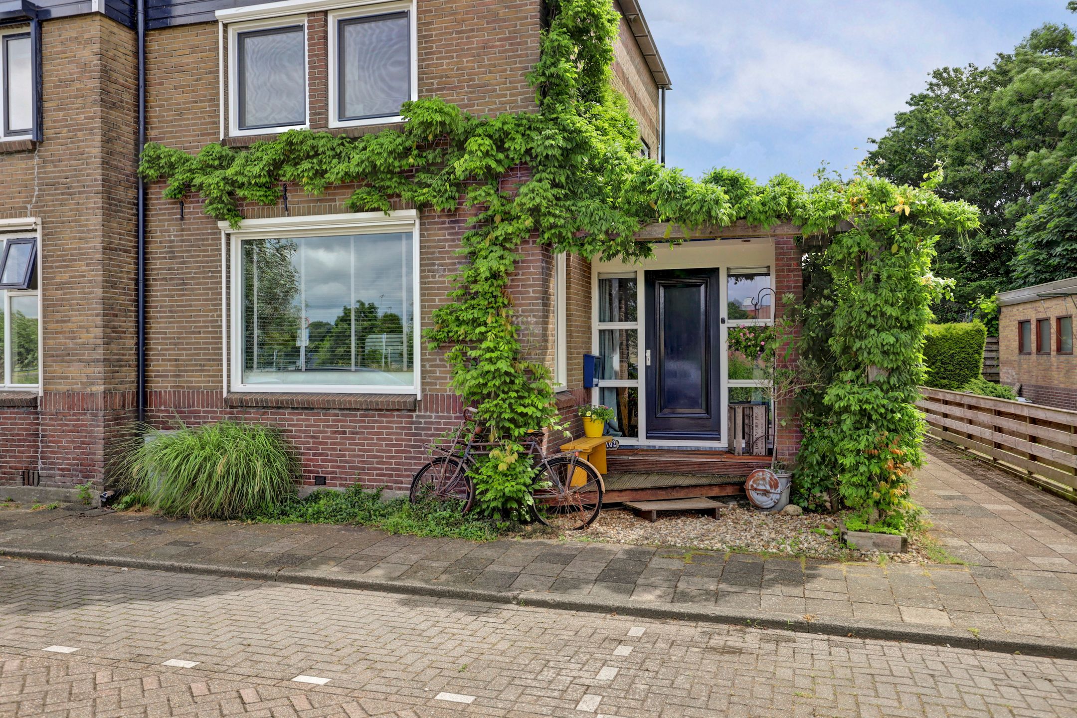 Photo 6 of Burgemeester Trooststraat 102