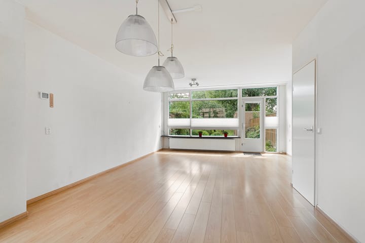 Photo 4 of Oudenboschstraat 69