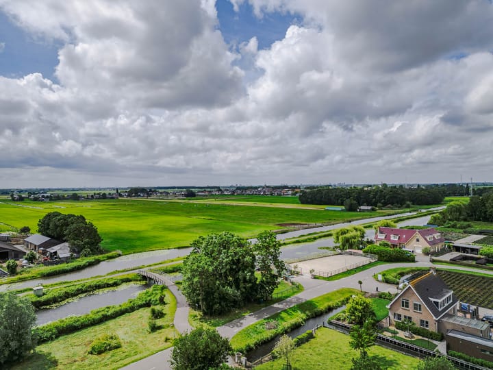 Photo 2 of Burgemeester Ten Heuvelhofweg 14