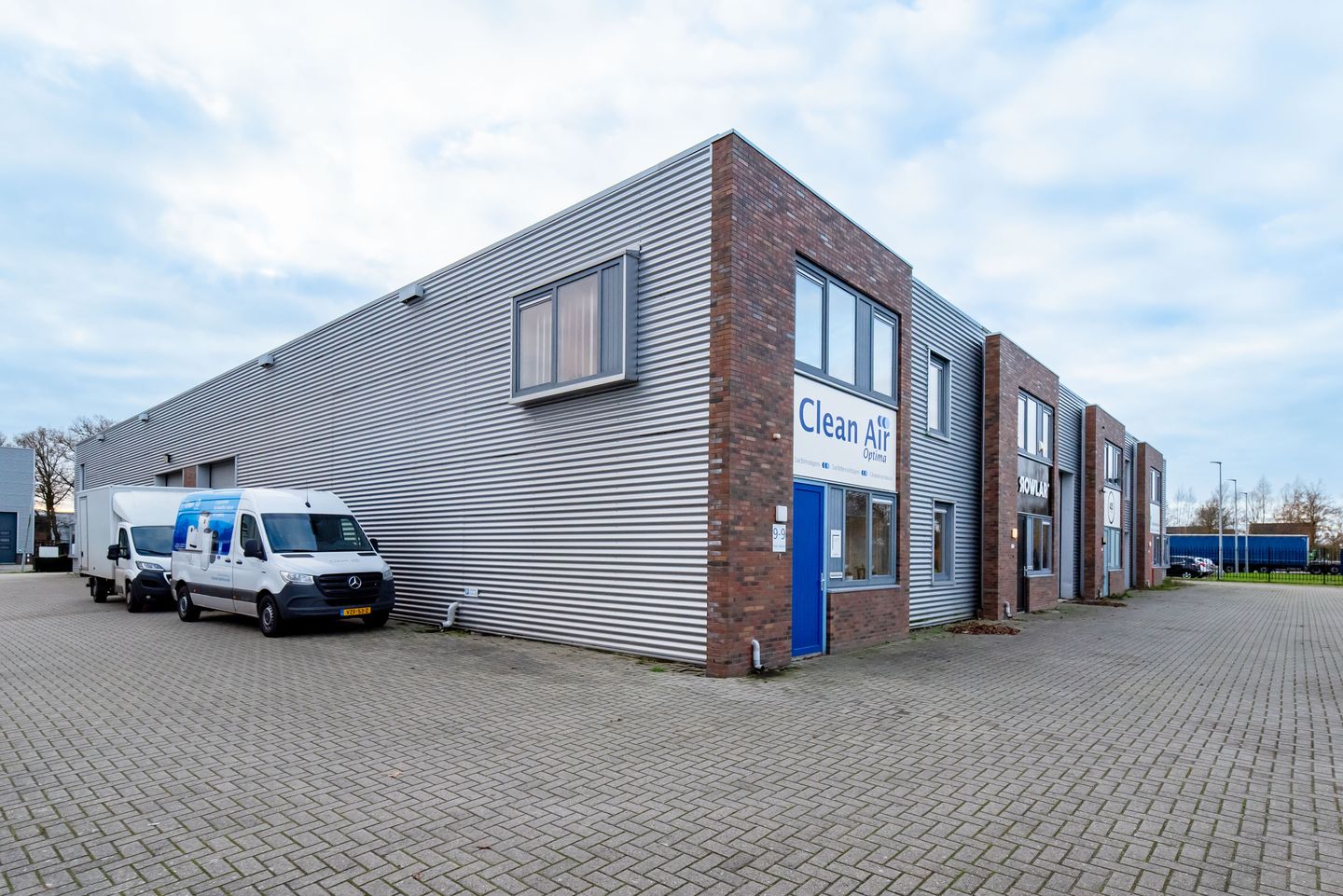 View photo 2 of David Ricardostraat 9-9