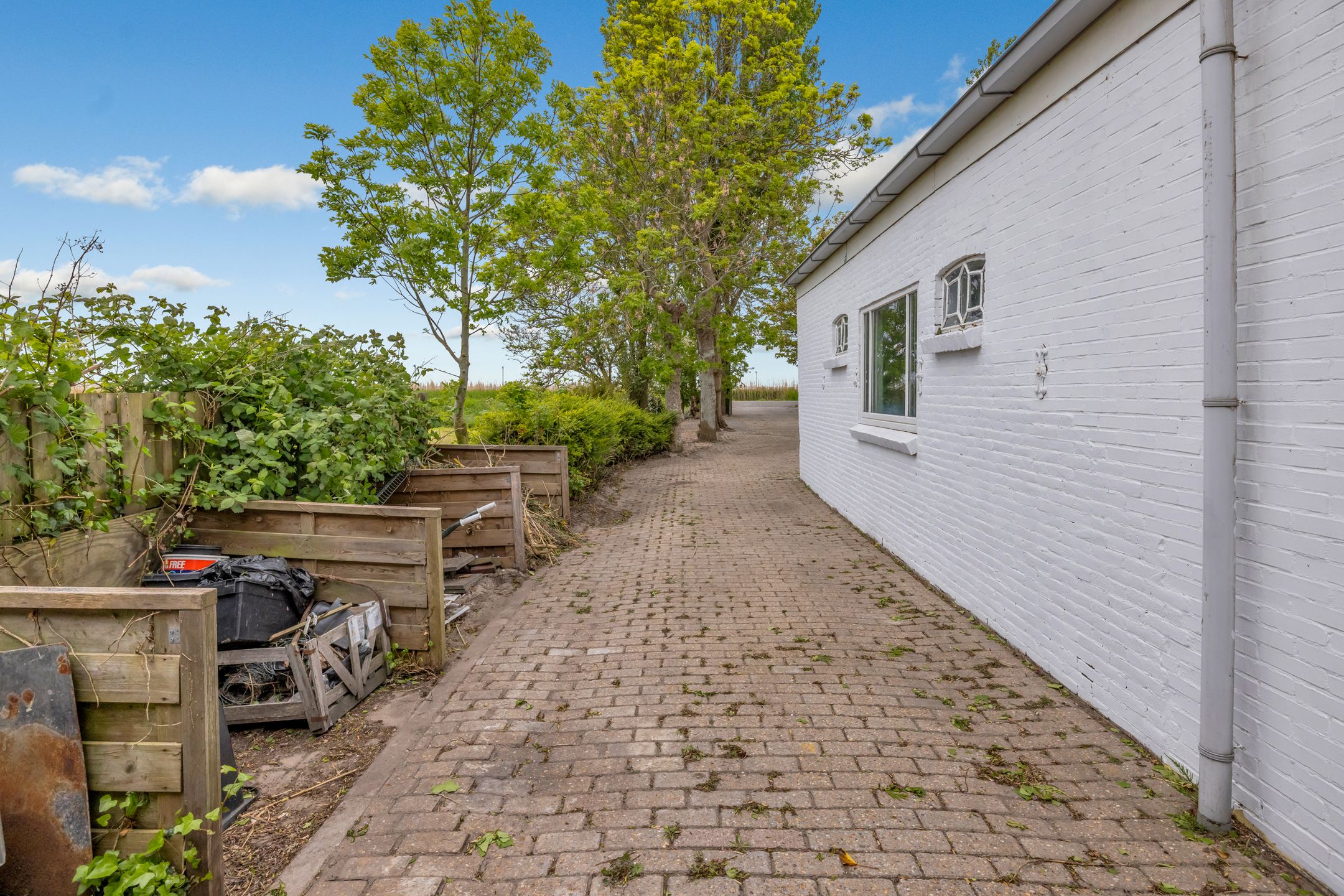 Character Detached Home with Guest Accommodation and Large Private Plot Near Schagen — 63