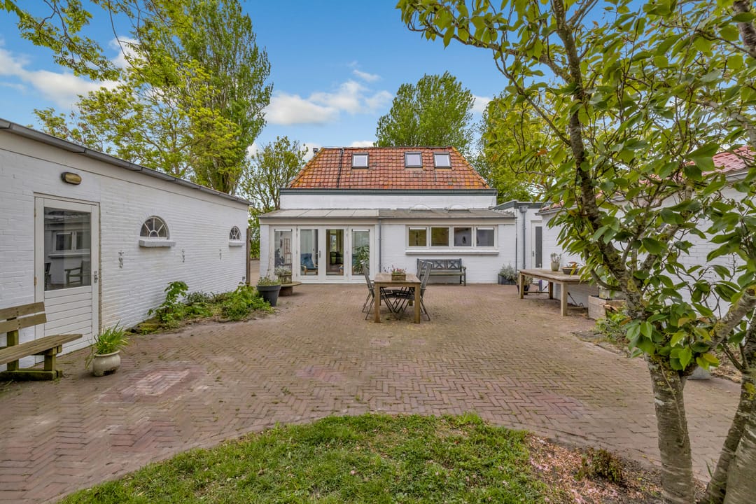 Character Detached Home with Guest Accommodation and Large Private Plot Near Schagen — 61