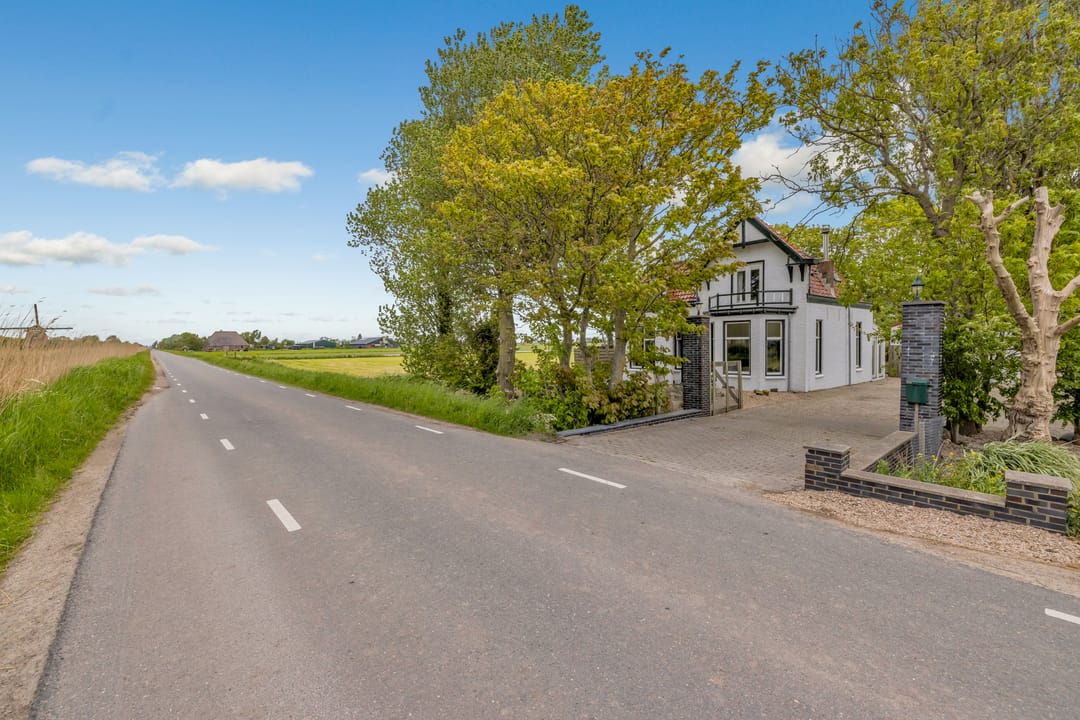 Character Detached Home with Guest Accommodation and Large Private Plot Near Schagen — 68