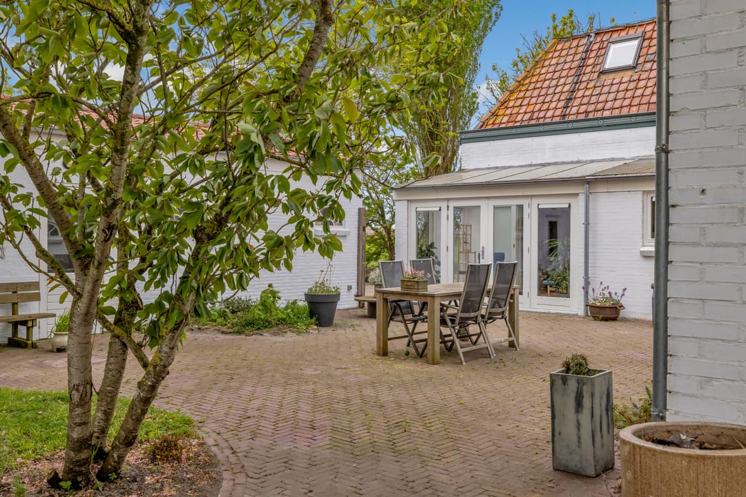 Character Detached Home with Guest Accommodation and Large Private Plot Near Schagen — 62