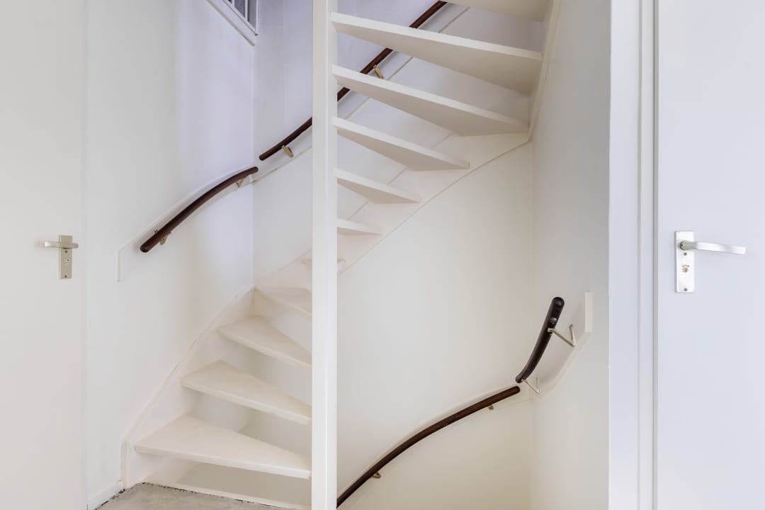 Spacious Corner Home with Four Bedrooms and Renovation Potential — 17