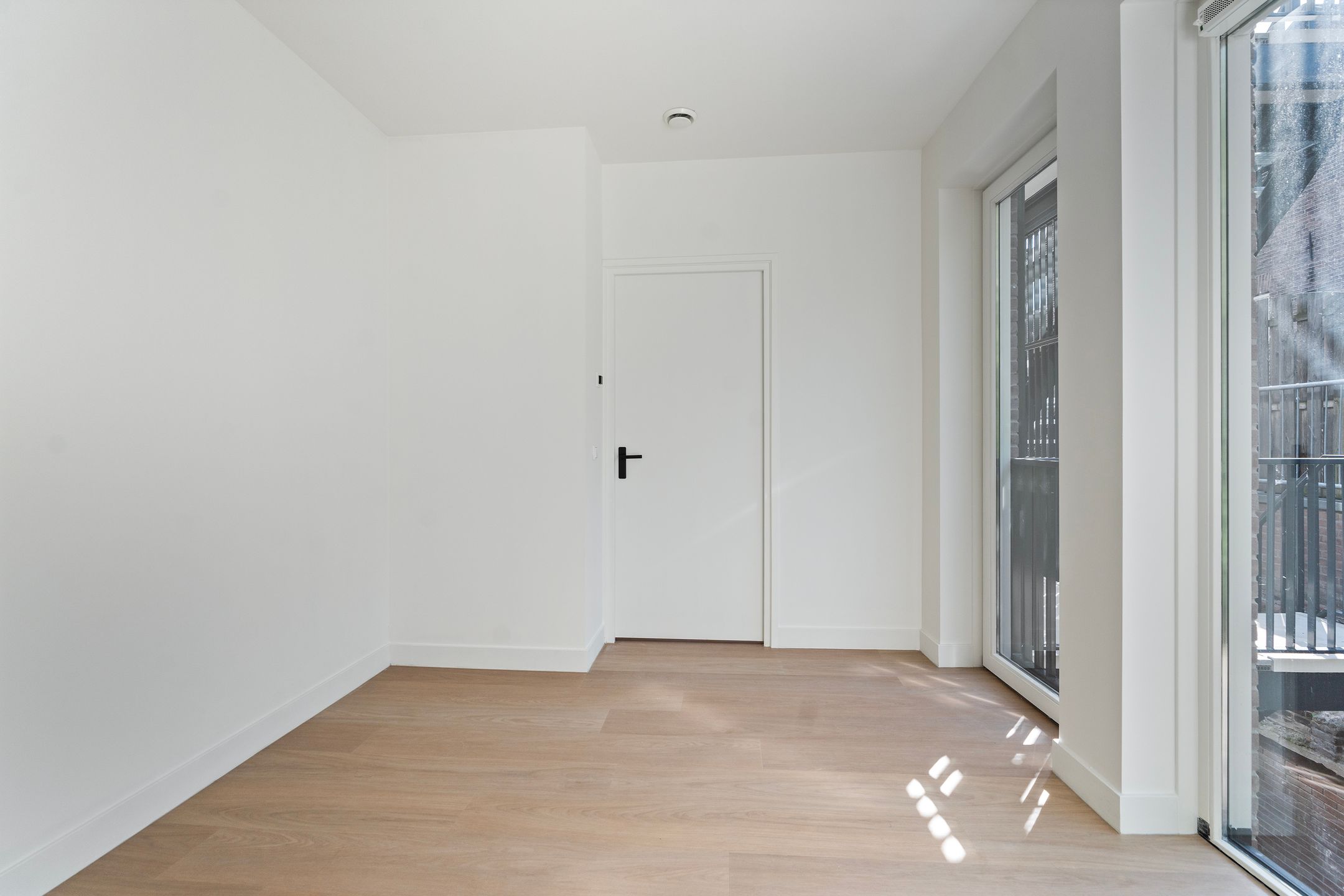Photo 9 of Tweede Walstraat 43-A